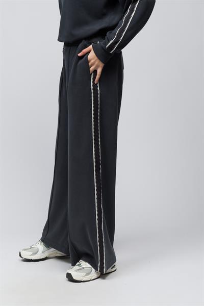 Malaga - Şerit Detaylı Pike Modal Kumaş Rahat Kalıp Pantolon - Lacivert Renk