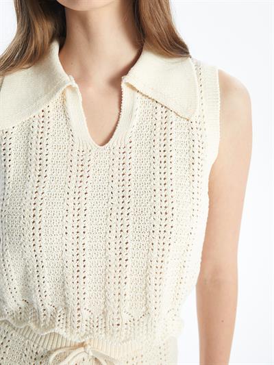 Molise - Örgü Detaylı Ajur Desenli Gömlek Yaka Triko Bluz - Ekru