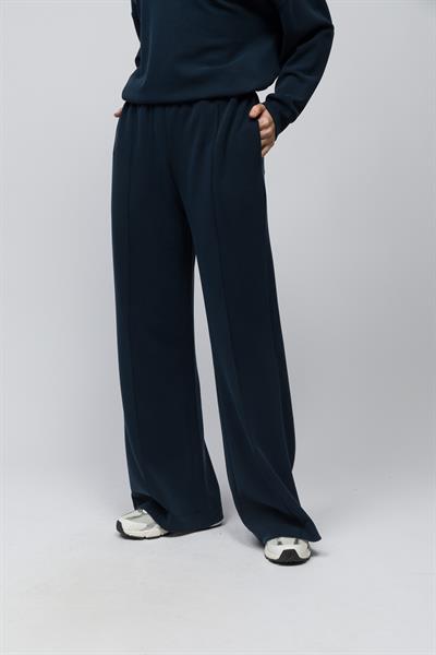 Molise - Rahat Kalıp Önü Çizgi Nervürlü Dikiş Beli Lastikli  Modal Pantolon - Lacivert Renk