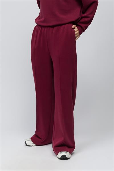 Molise - Rahat Kalıp Önü Çizgi Nervürlü Dikiş Beli Lastikli  Modal Pantolon - Bordo Renk