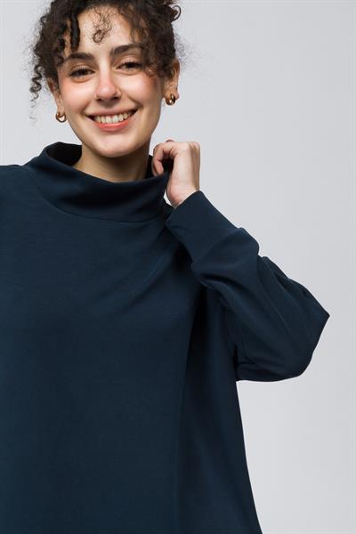 Monza - Balıkçı Yaka Yanları Yırtmaç Detaylı Düz Modal Sweatshirt - Lacivert Renk