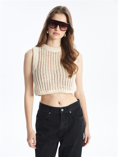 Pordenone - Bisiklet Yaka Ajurlu Crop Fit Kolsuz Triko Bluz - Ekru Renk
