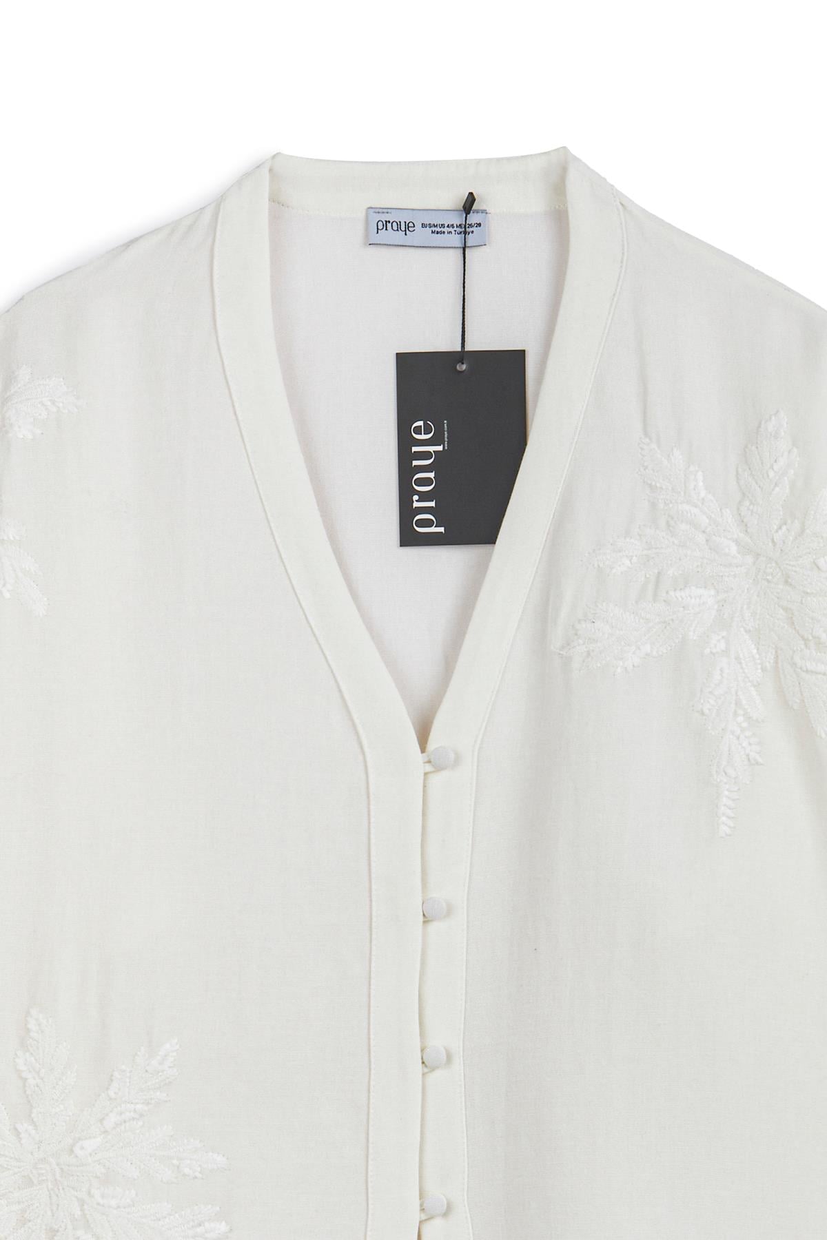 Nakışlı Düğmeli Kimono Ekru