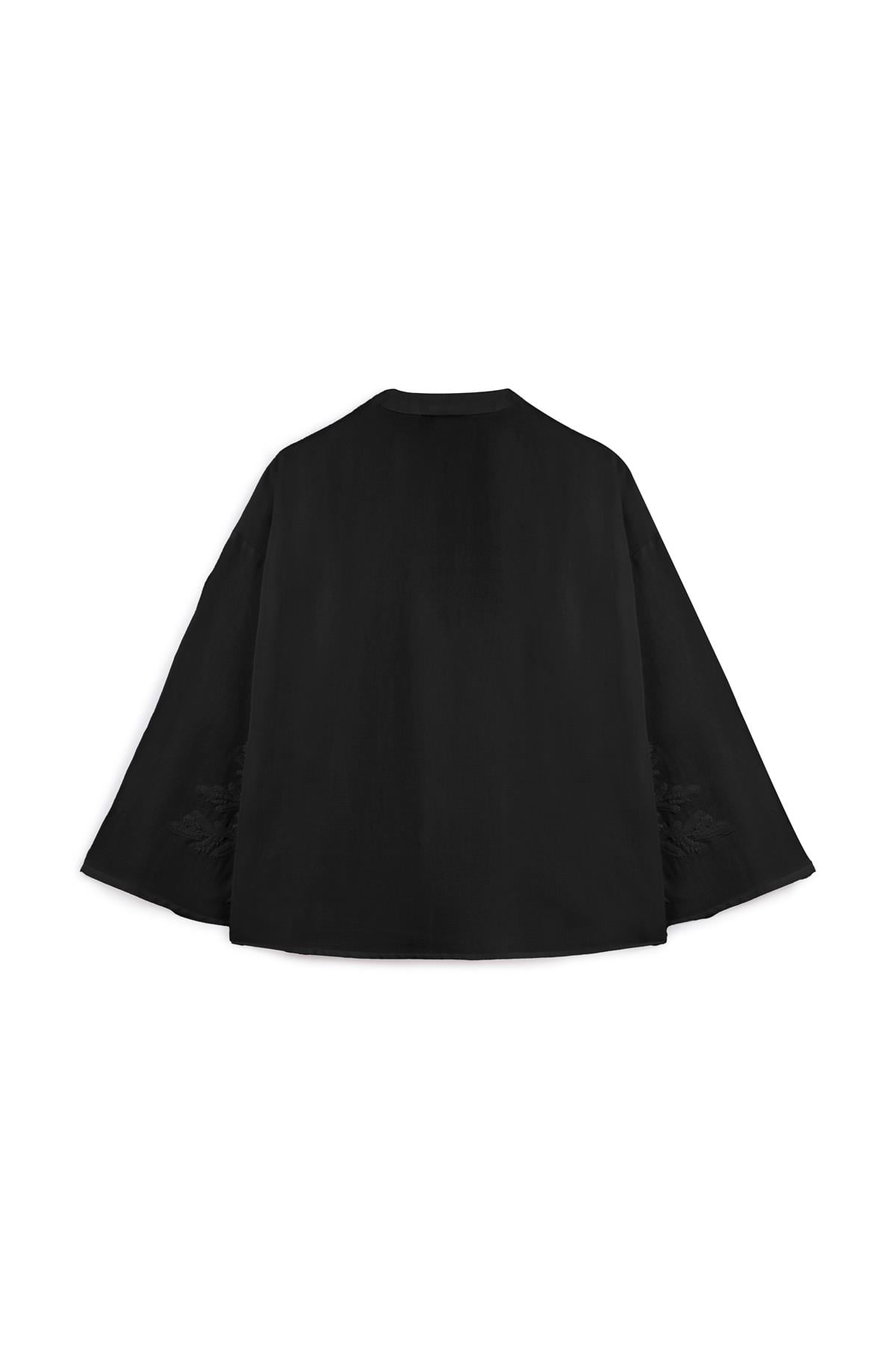 Nakışlı Düğmeli Kimono Siyah