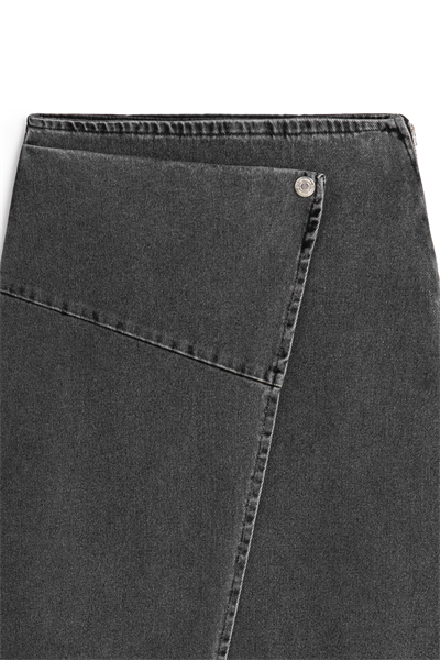 Çapraz Kesim Denim Etek Füme