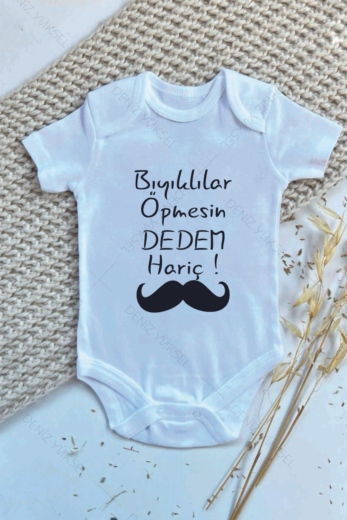 Bıyıklılar Öpmesin Dedem Hariç Body