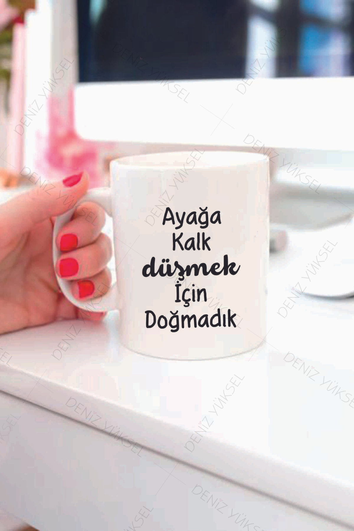 Ayağa Kalk Düşmek İçin Doğmadık Kupa Bardak