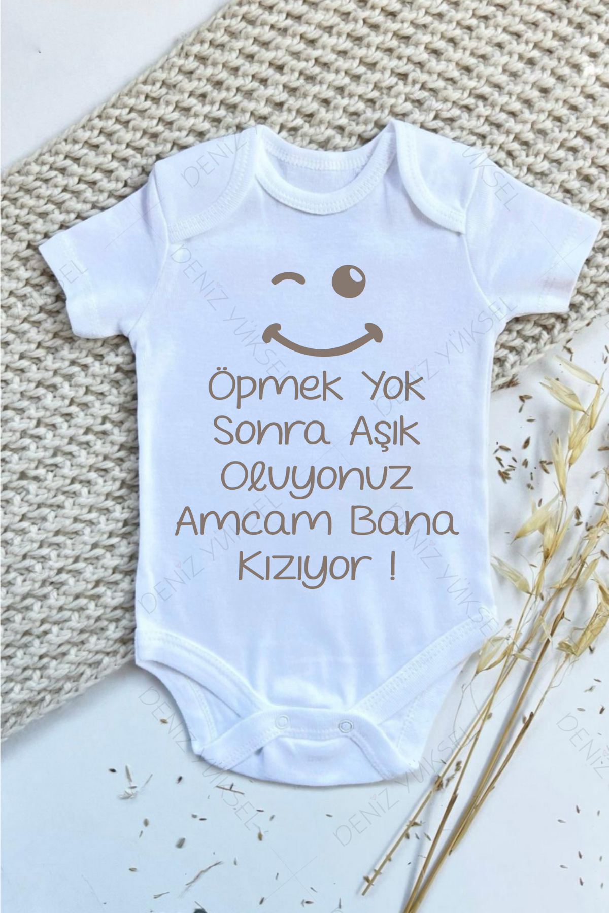Öpmek Yok Amcam Kızıyor Body
