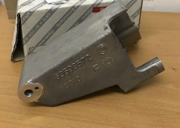 ALFA 166 MOTOR TAKOZU