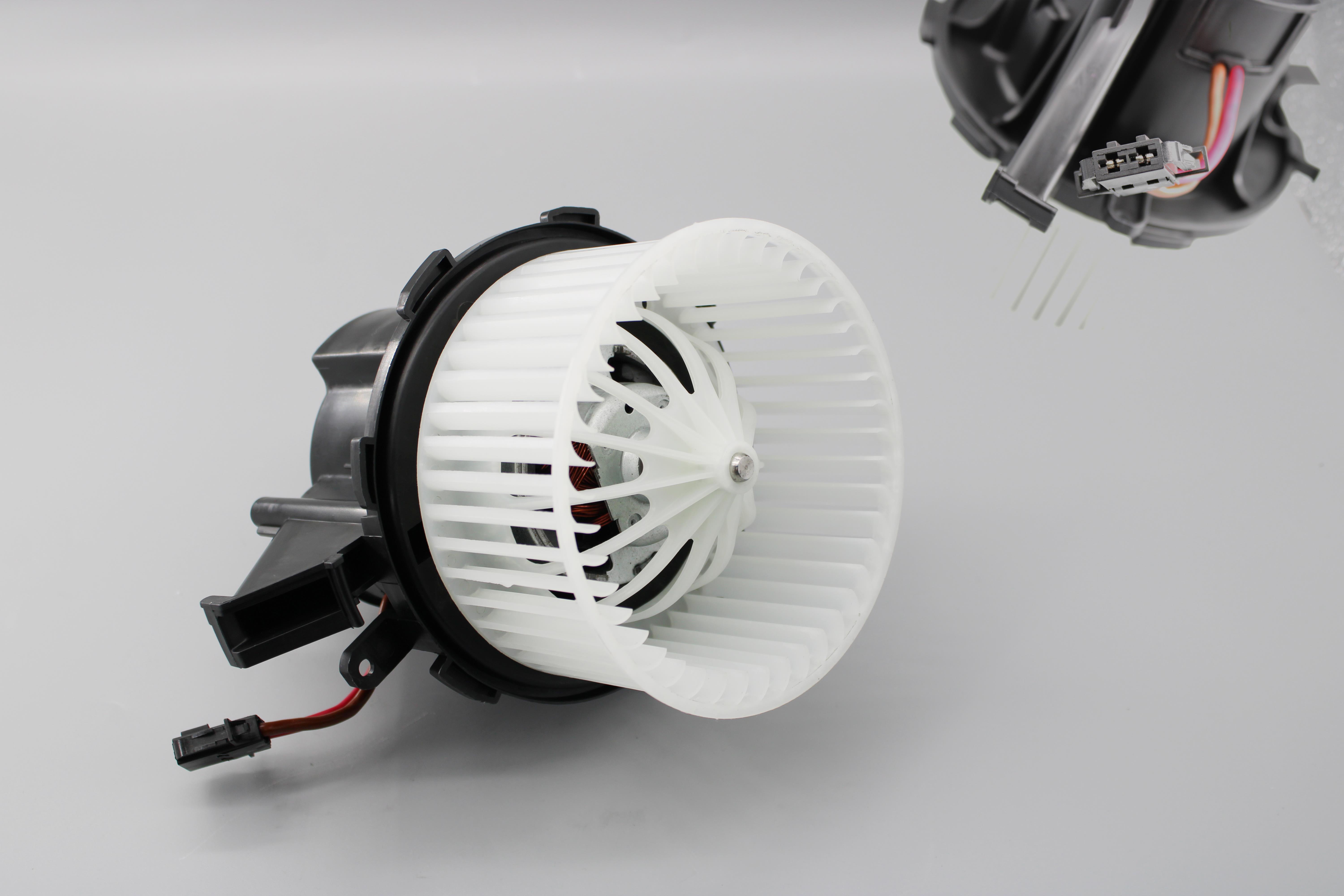 KALORİFER MOTORU AUDI A4 8K B8 A5 8T 8F7 Q5 8R 07>09 133-5x63-5 MM (KABLOLU)