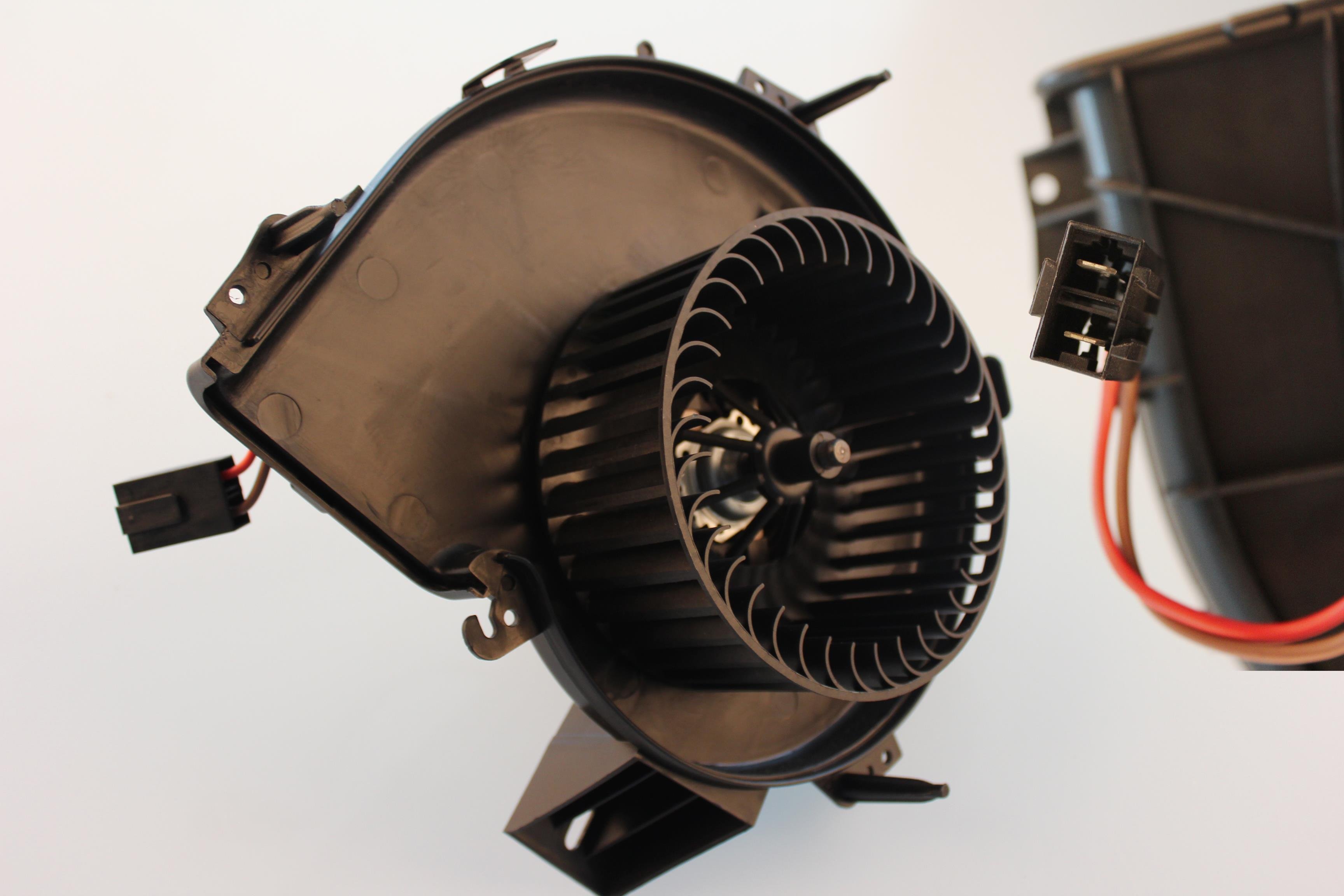 KALORİFER MOTORU CORSA C 00> COMBO 00> TIGRA B 04> 147x59MM (KABLOLU)