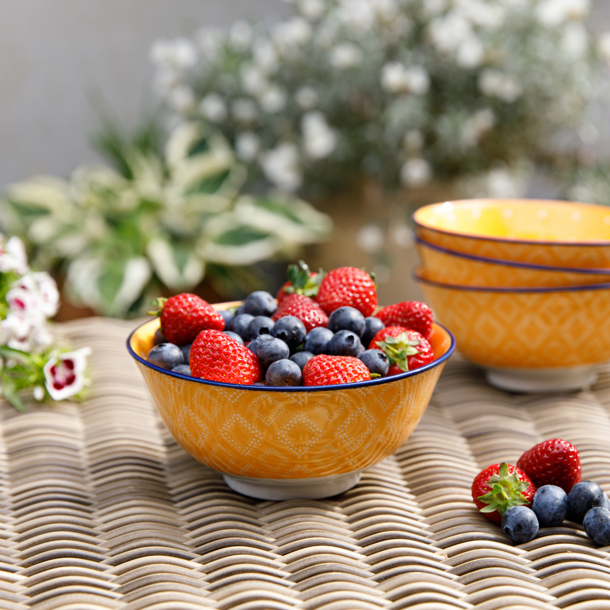 Mikasa KCBOWL07 Glazed Sırlı Seramik Kase Turuncu Nokta Desenli