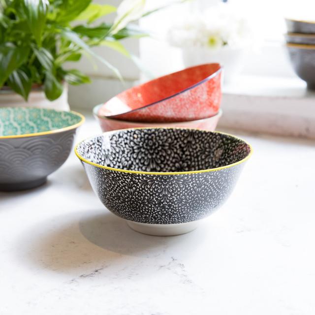 Mikasa KCBOWL15 Glazed Sırlı Seramik Kase Siyah Çiçek Desenli