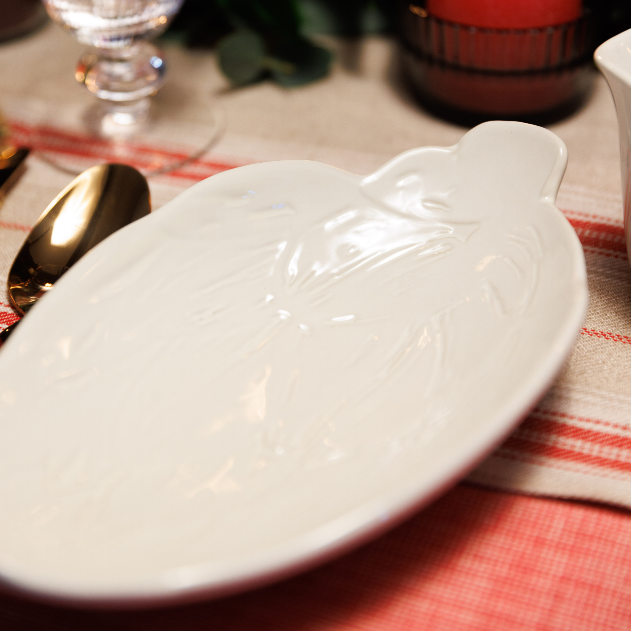 Mikasa MKCBPLATARTMED Cranborne Stoneware Enginar Servis Tabağı 30,5cm
