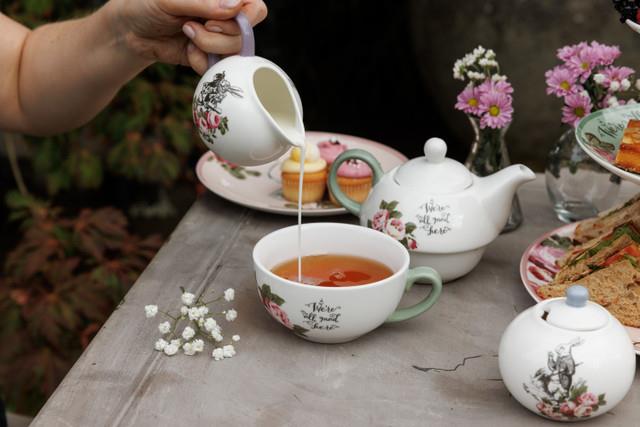 Mikasa x V&A Alice in Wonderland MKALSUGCRMSET Fine China Porselen 200ml Krema ve Şekerlik Seti