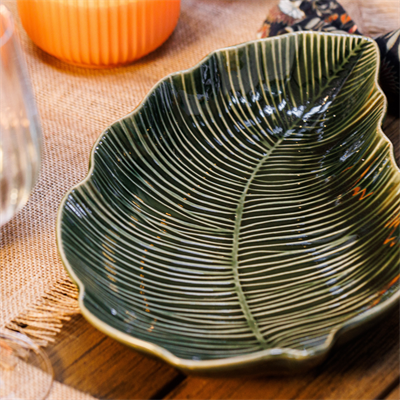 Mikasa MKJDDISHLEAF Jardin Stoneware Servis Tabağı 30cm Yaprak