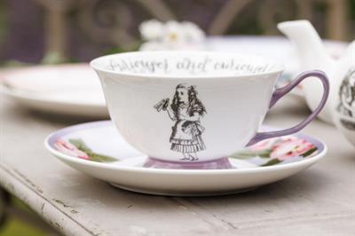 Mikasa x V&A Alice in Wonderland MKALCUP Fine China 220ml Porselen Çay Fincanı