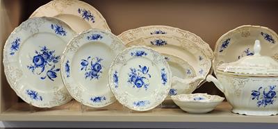 THUN BERNADOTTE İNGİLİZ MAVİ ÇİÇEK YALDIZLI 77 PARÇA