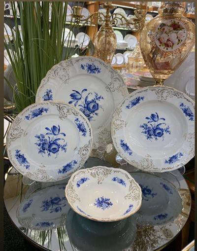 THUN BERNADOTTE İNGİLİZ MAVİ ÇİÇEK YALDIZLI 77 PARÇA