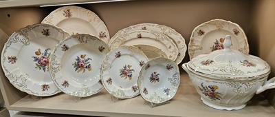 Thun Bernadotte İngiliz Pembe Çiçek Desenli 77 Parça Yemek Takımı