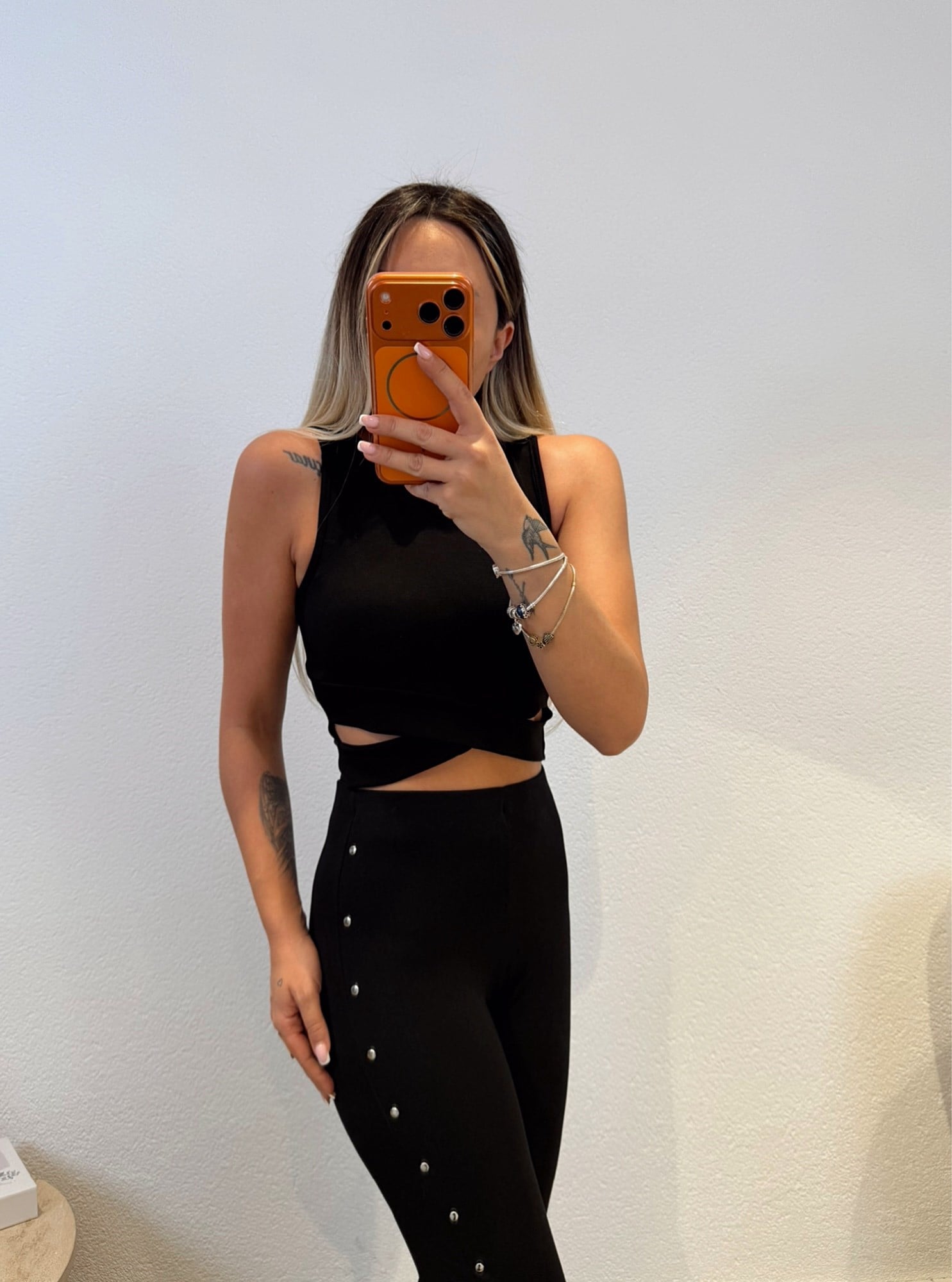 Bel Çapraz Detay Siyah Crop