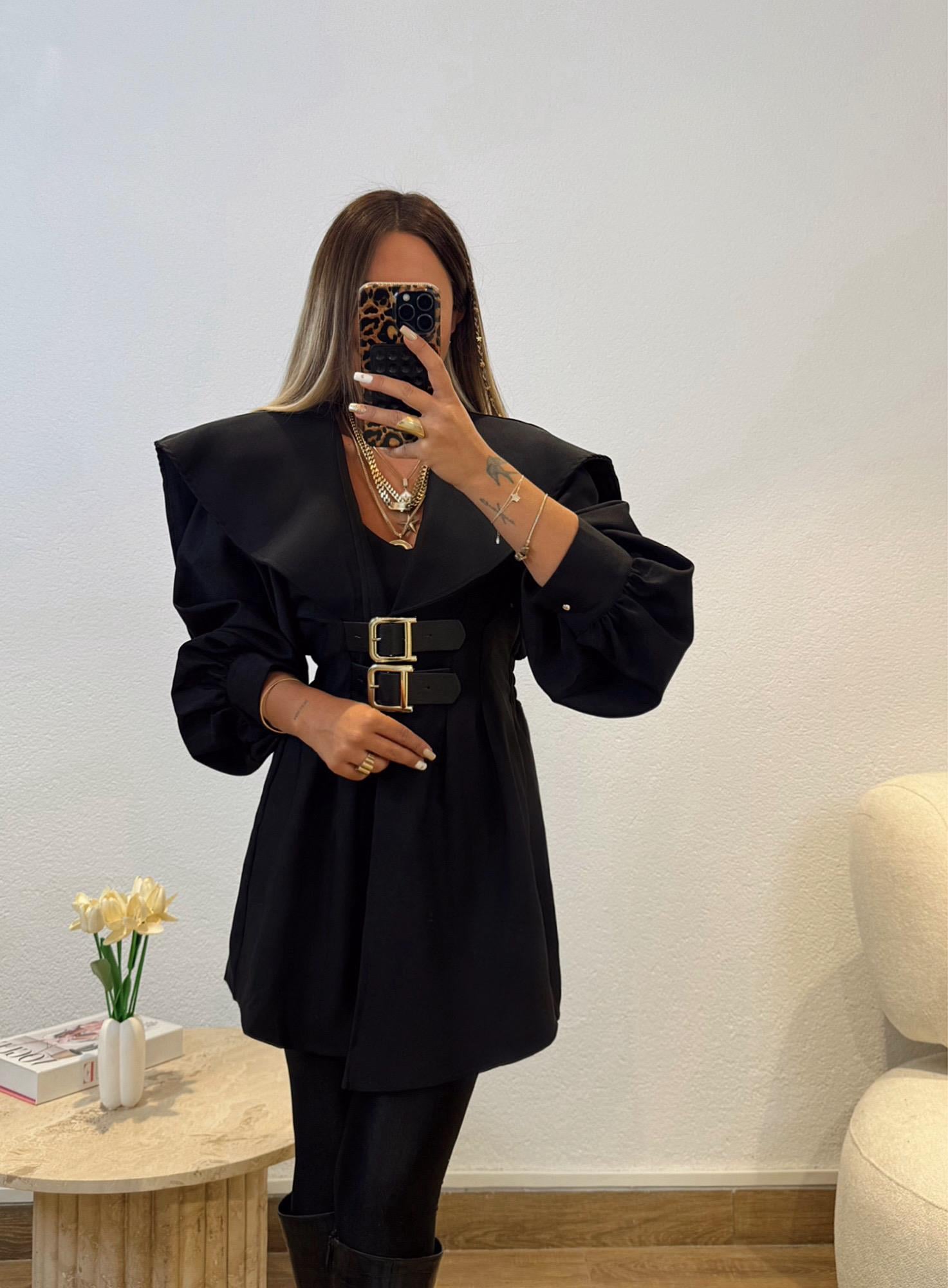 Deri Kemerli Siyah Trenchcoat