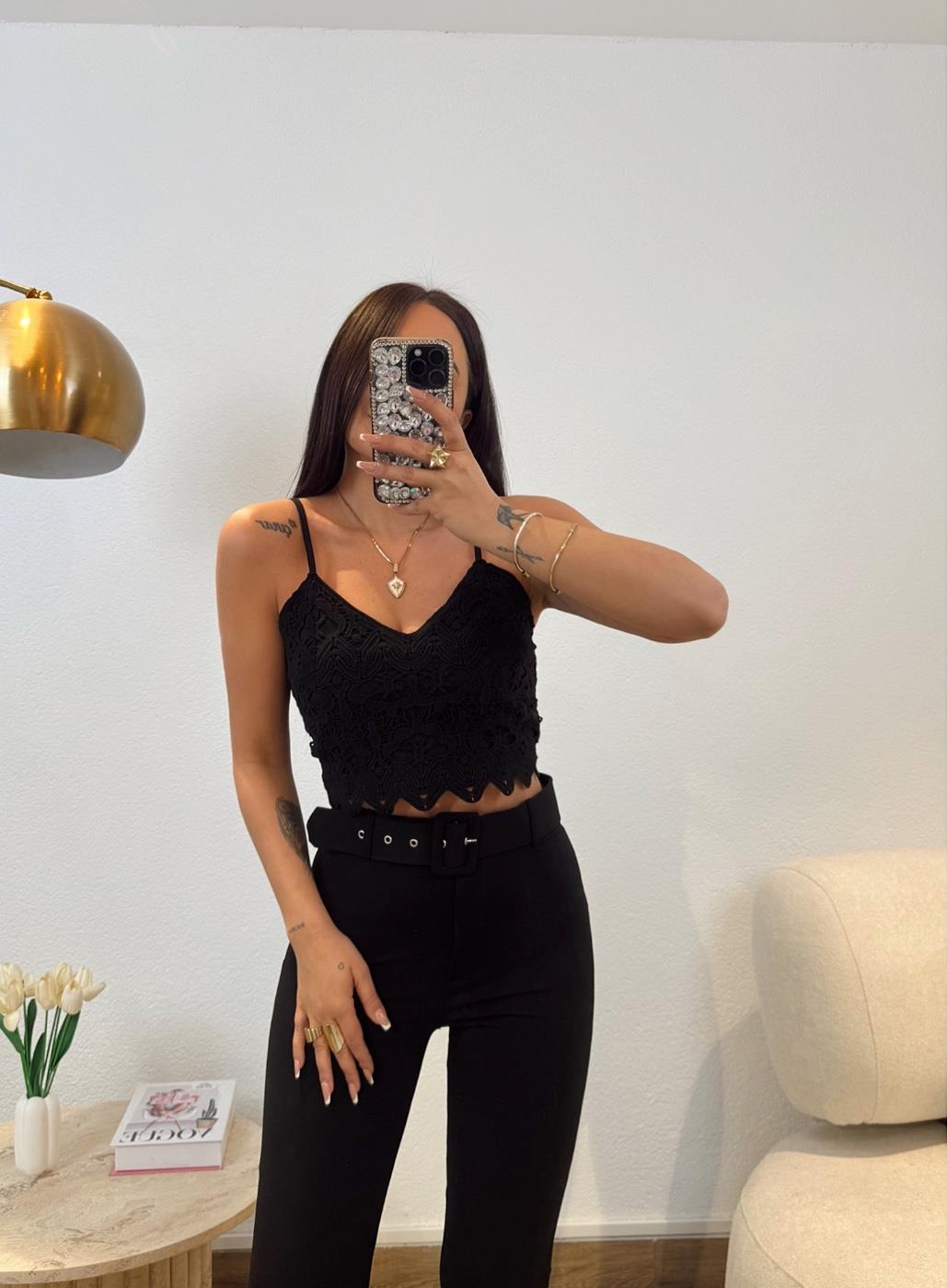 Güpür İp Askılı V Yaka Crop