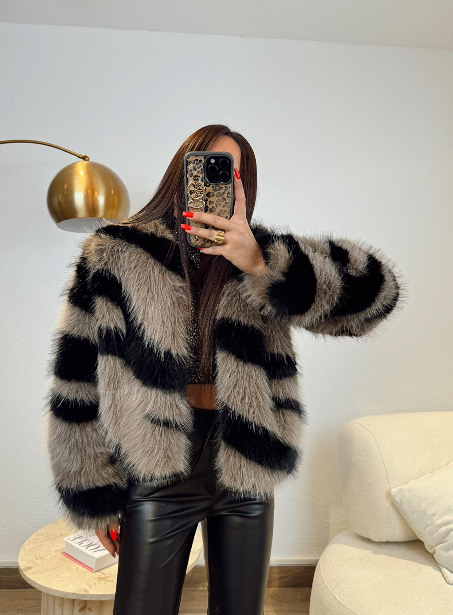 Kahve-Siyah Desenli Kürk