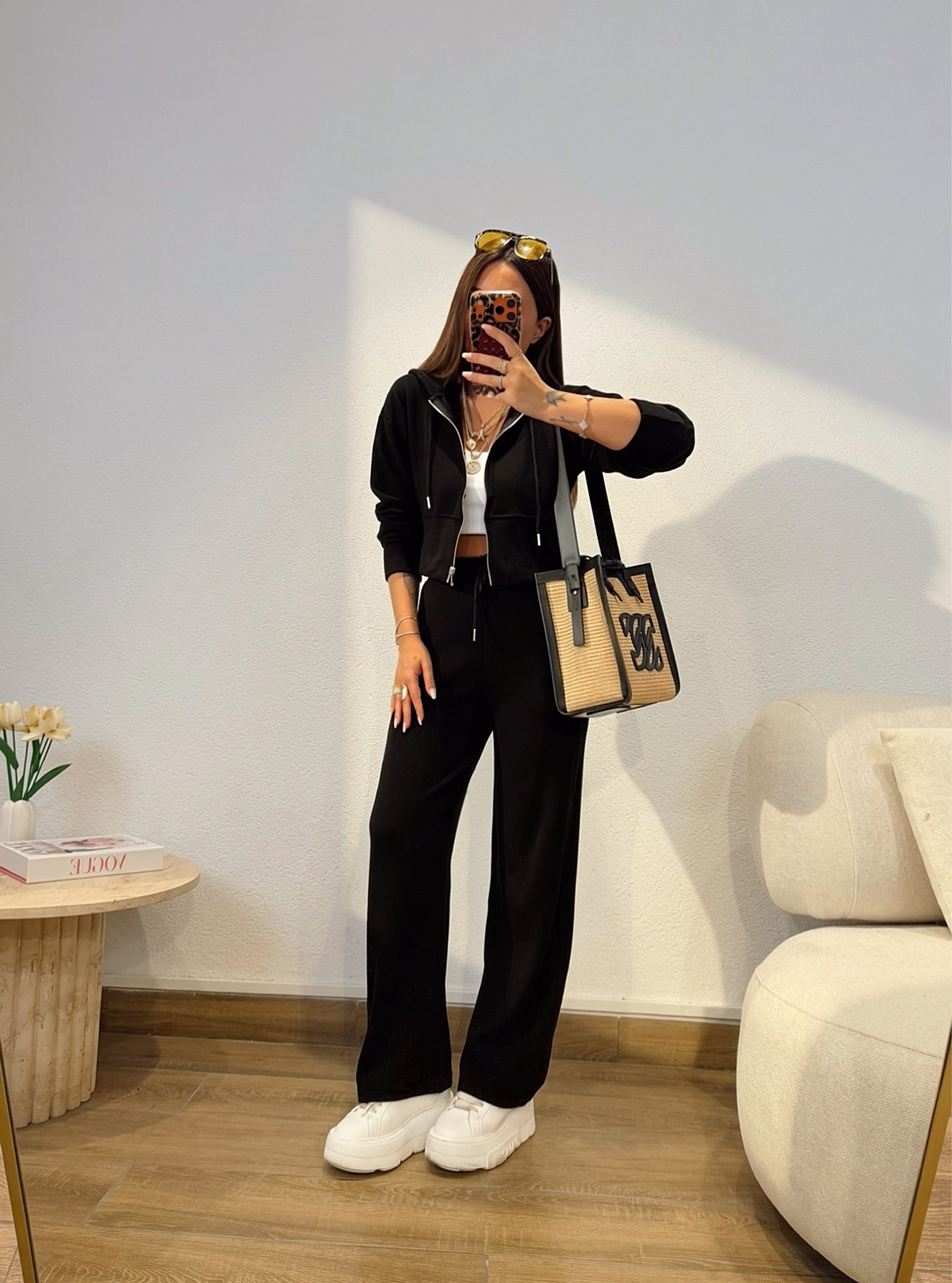 Kapişonlu Crop&Pantolon Siyah Takım