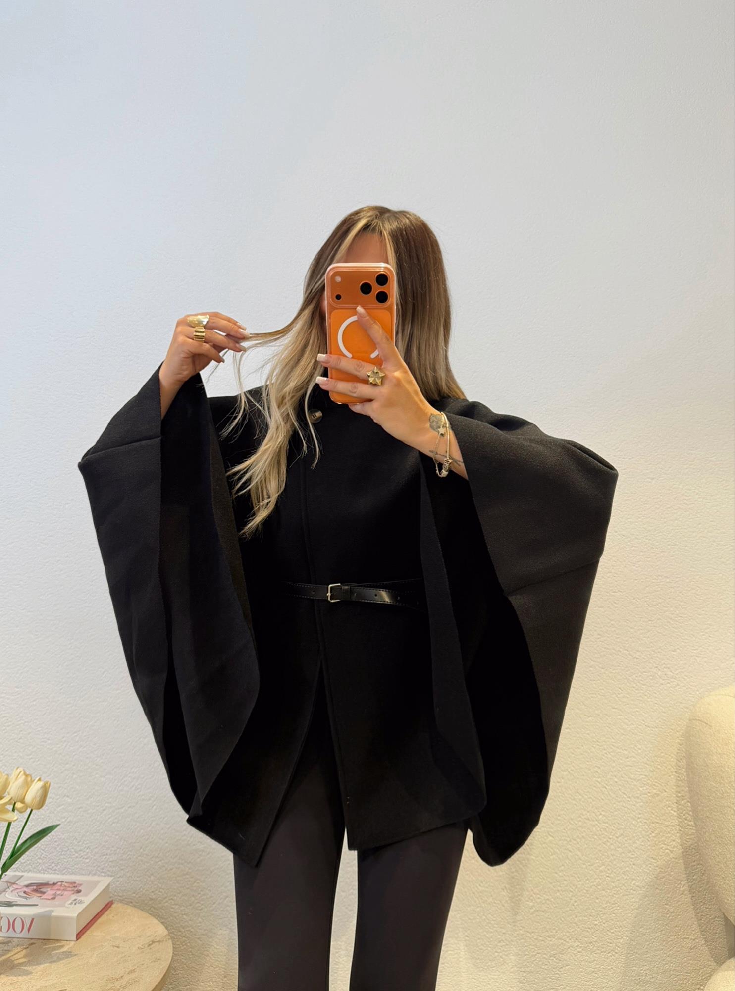 Kaşe Deri Kemerli Siyah Panço