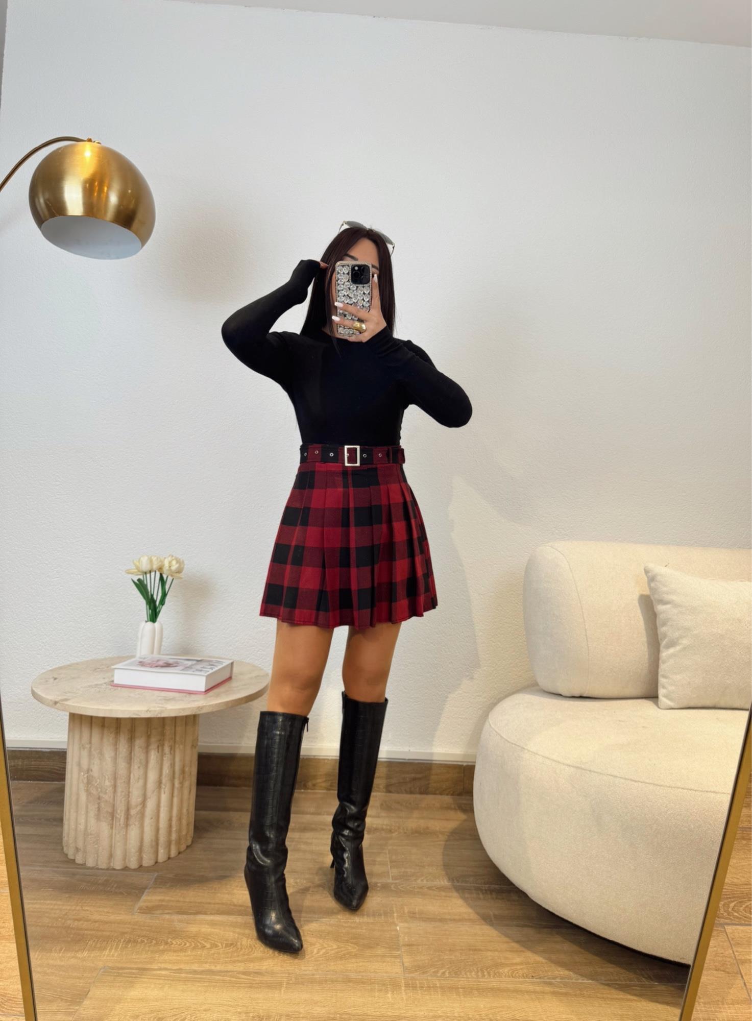 Kırmızı Ekose Desen Kemerli Mini Etek