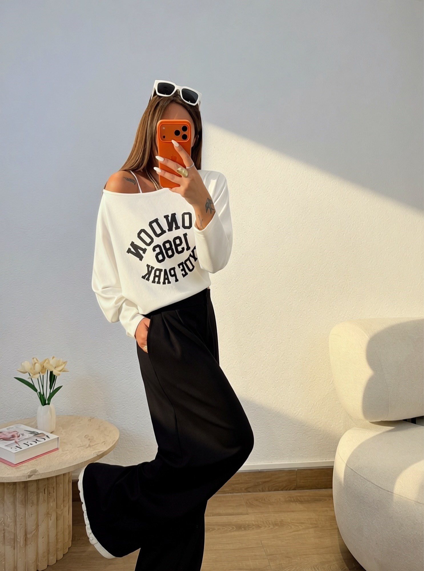 London Düşük Omuz Modal Beyaz Sweatshirt