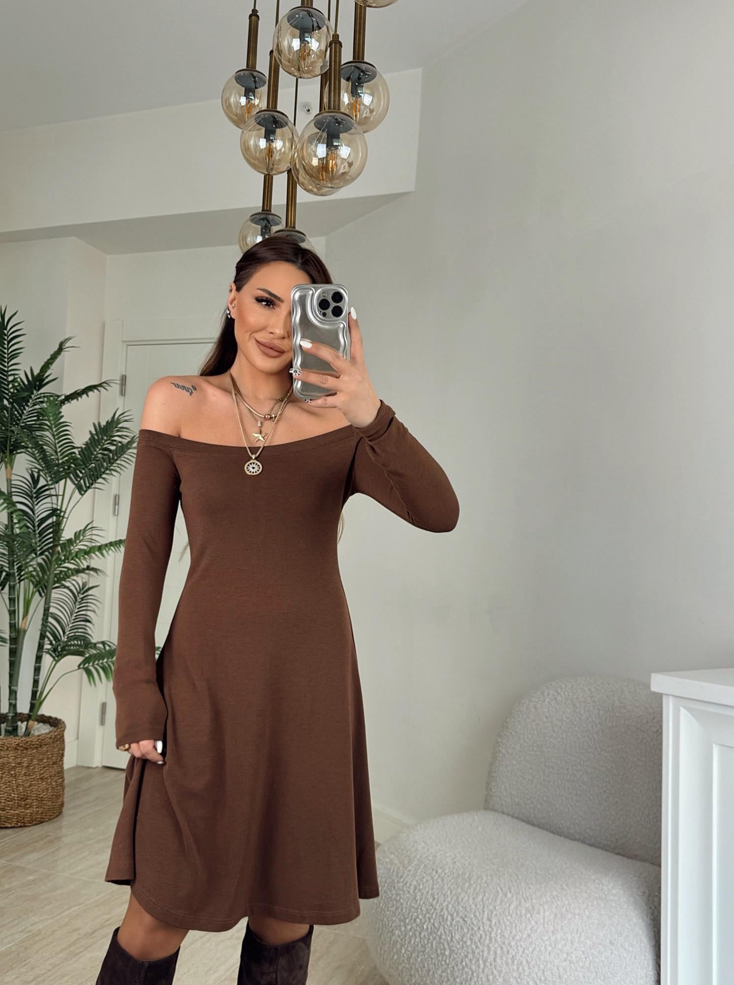 Madonna Yaka Kloş Kahve Elbise