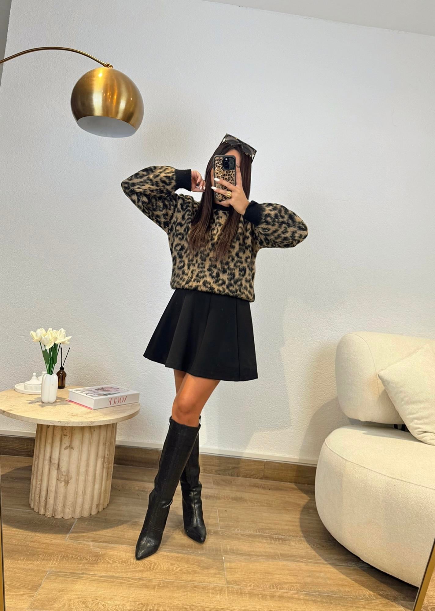 Siyah Mini Çan Etek