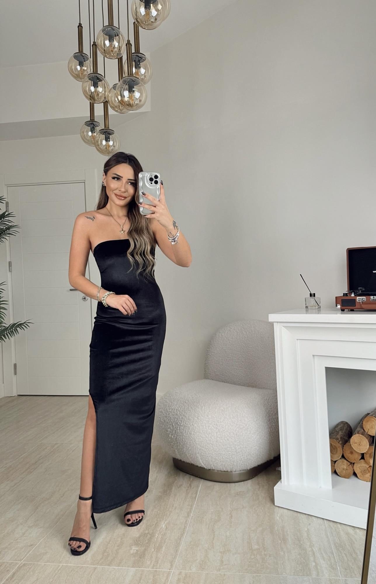 Straplez Maxi Yırtmaçlı Kadife Elbise