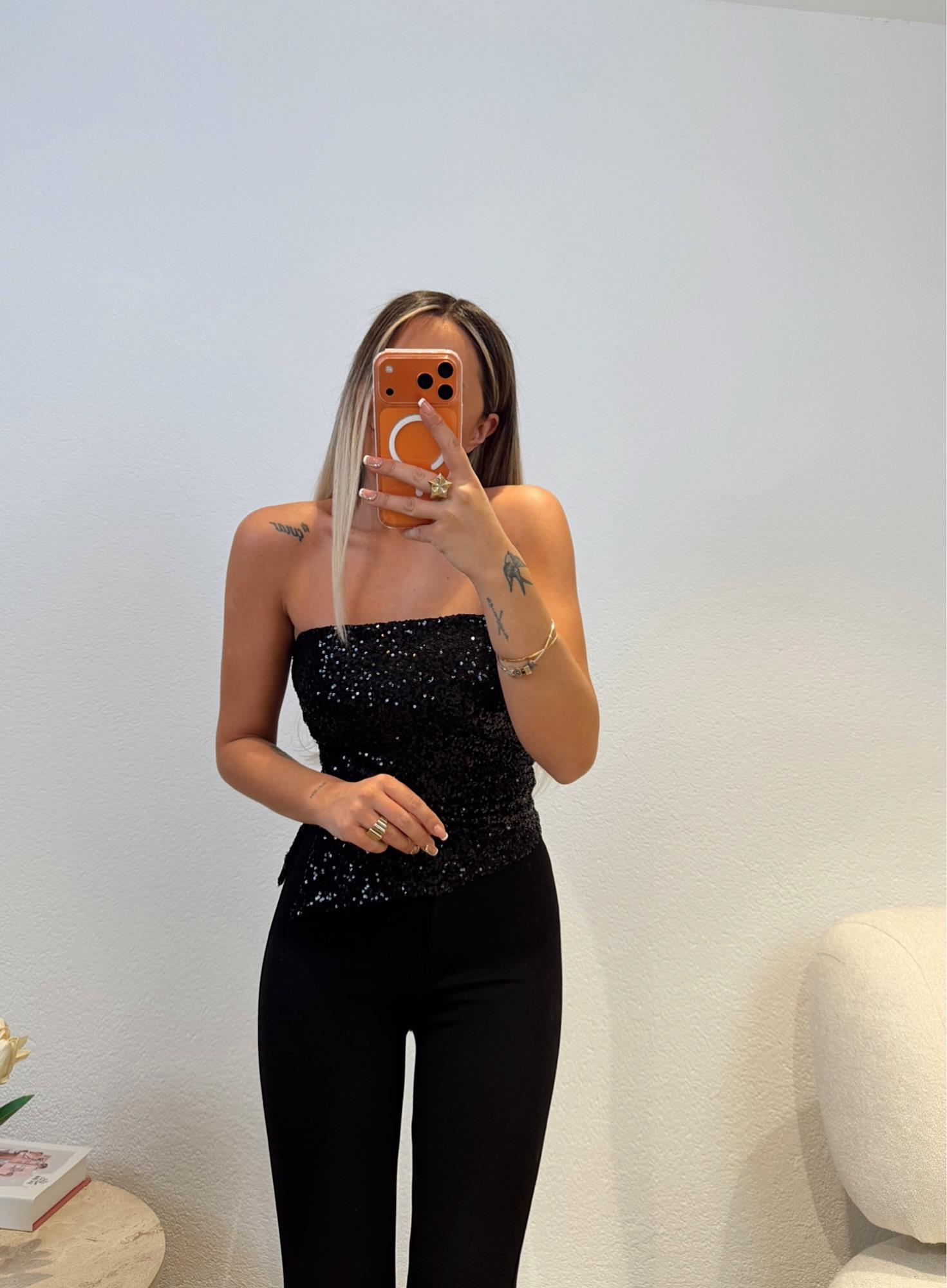 Straplez Pul Payet Asimetrik Siyah Crop