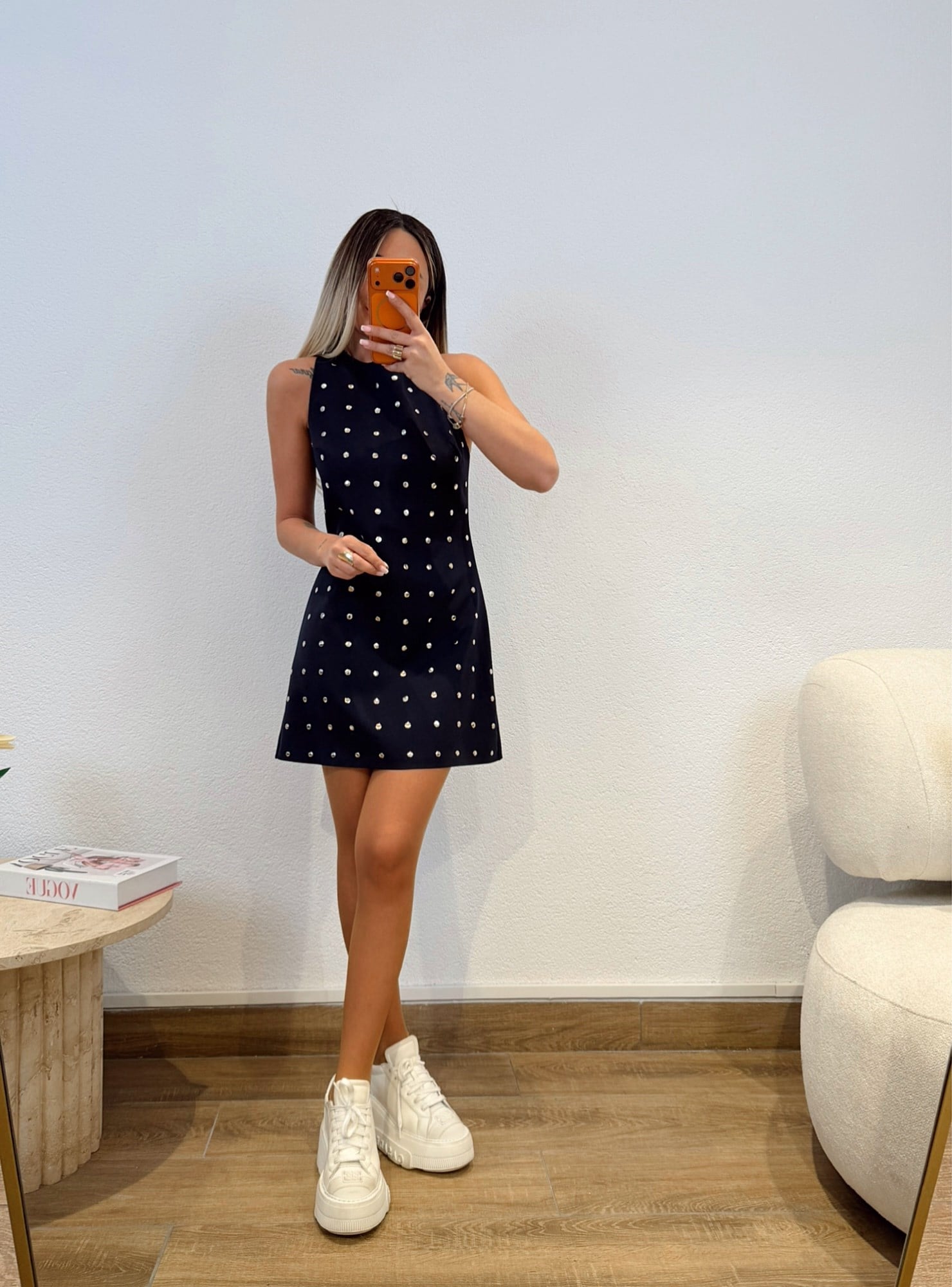 Zımbalı Kolsuz Laci Mini Elbise