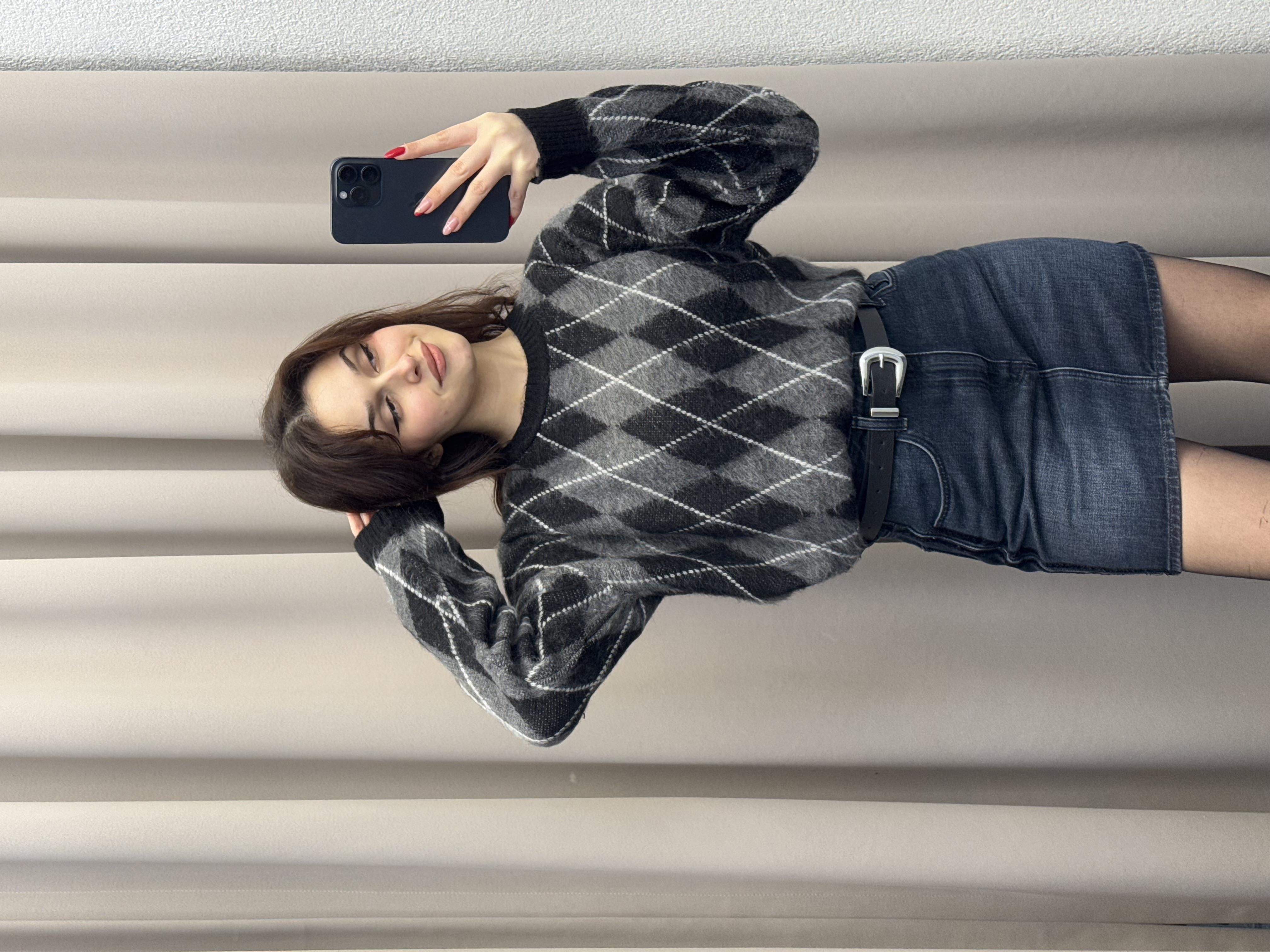 BAKLAVA DESEN OVERSİZE KALIP KAZAK SİYAH