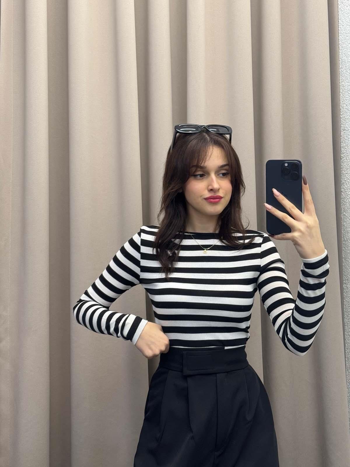 Çizgili Sırt Dekolteli Crop