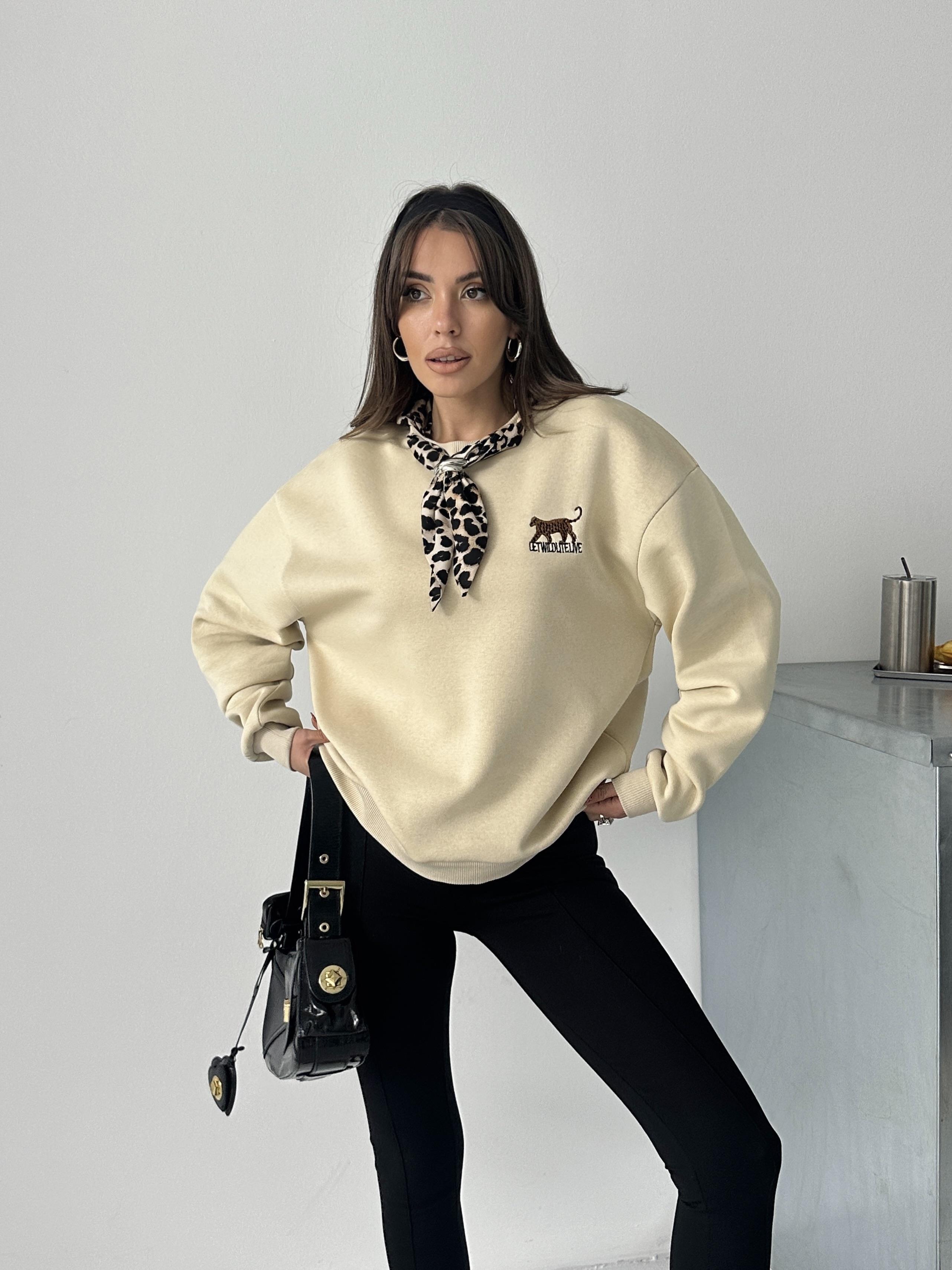 KAPLAN NAKIŞ DETAYLI FULAR DETAYLI SWEAT BEJ