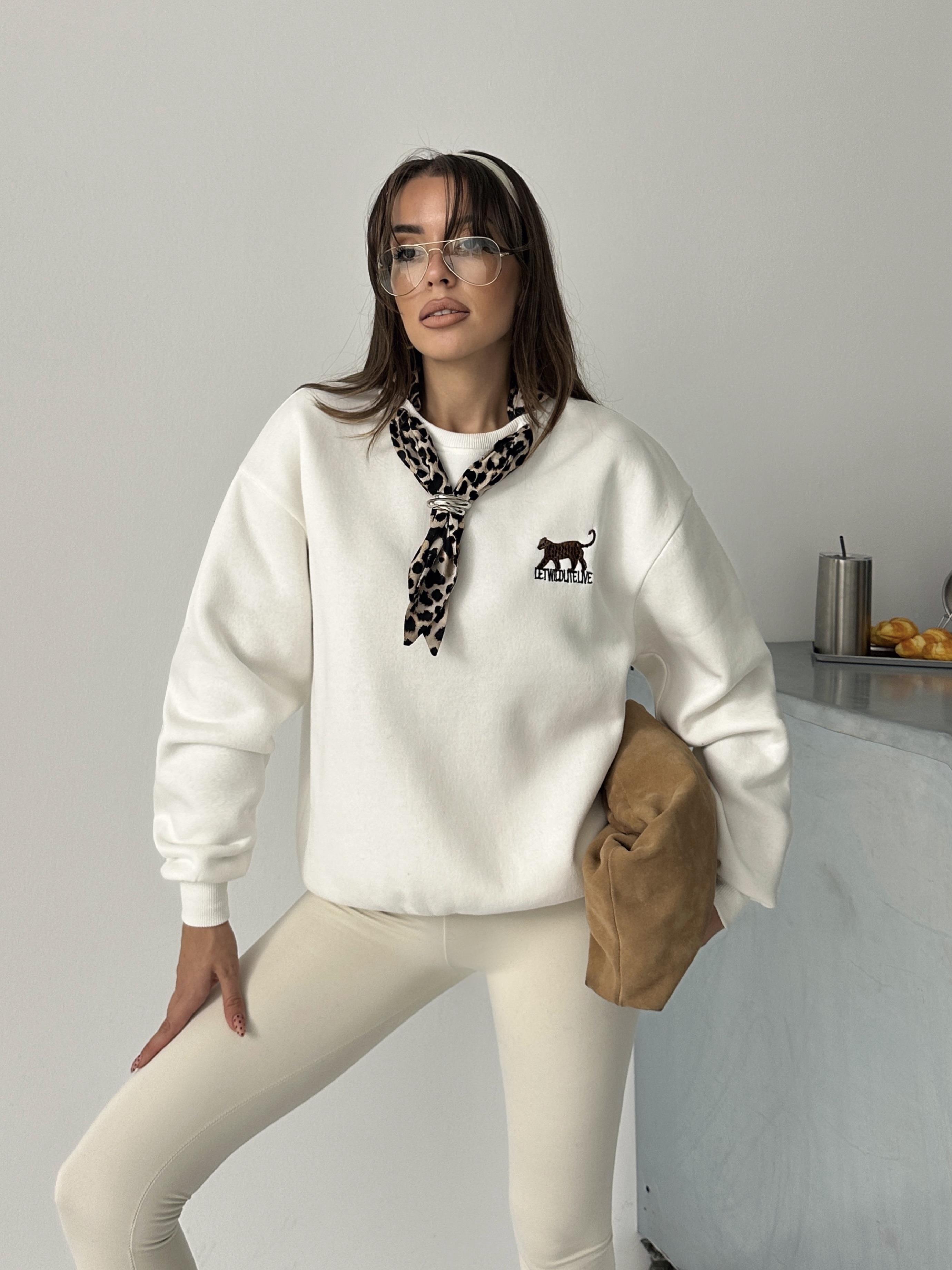 KAPLAN NAKIŞ İŞLEMELİ FULAR DETAYLI SWEAT BEYAZ