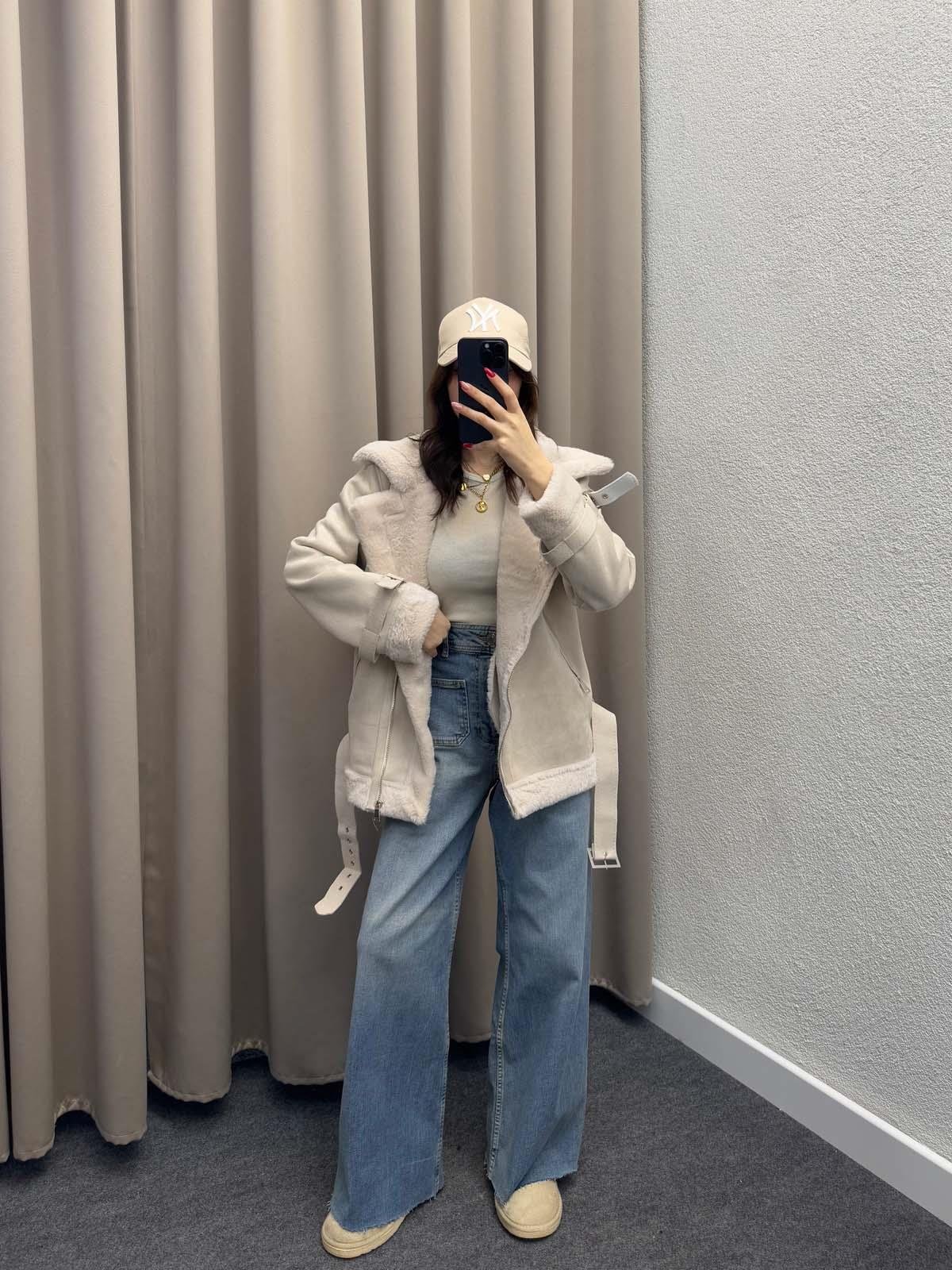 Lares Uzun Krem Süet Ceket