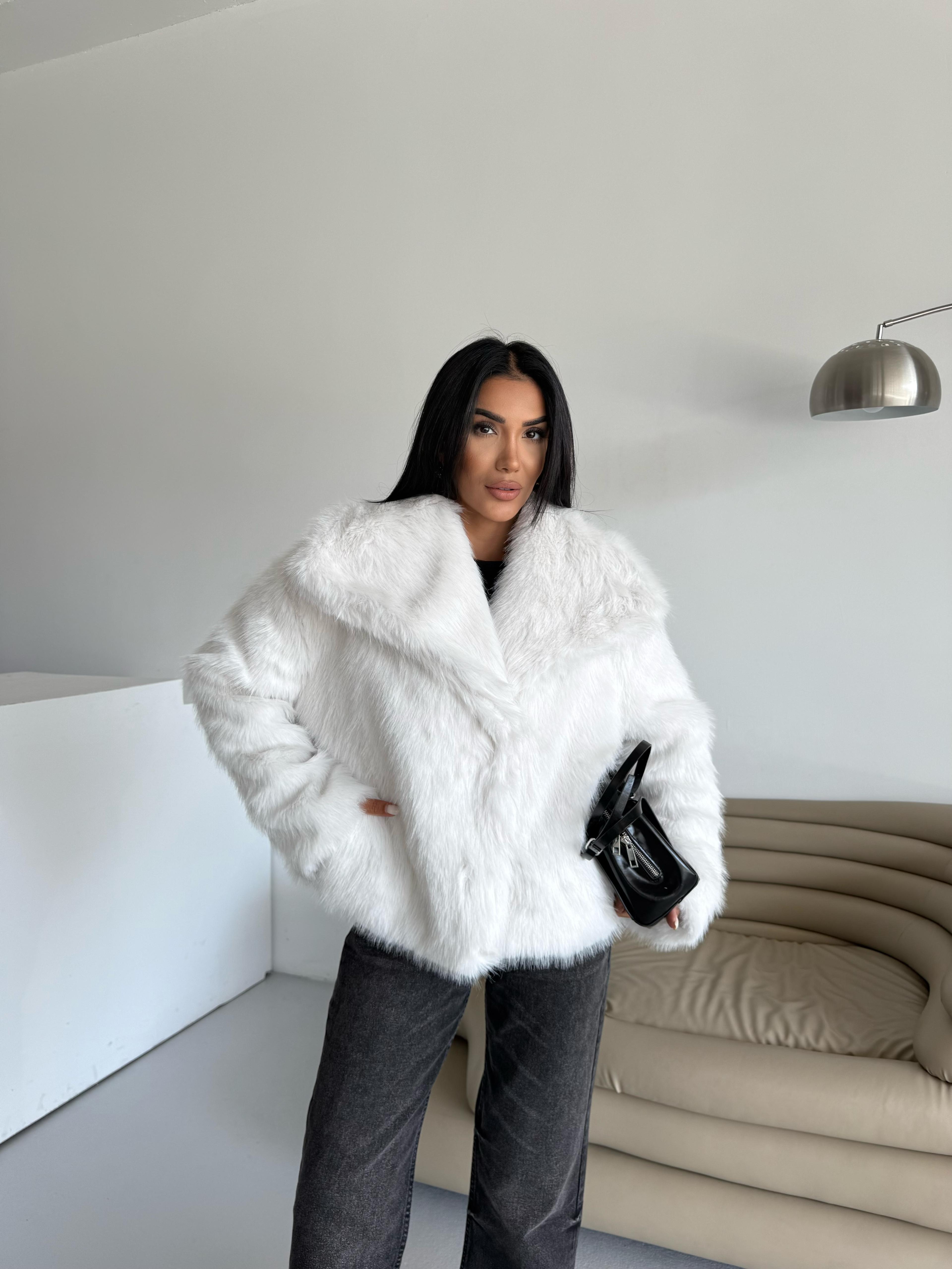 LOLİTA ŞALYAKA OVERSİZE KALIP KÜRK BEYAZ