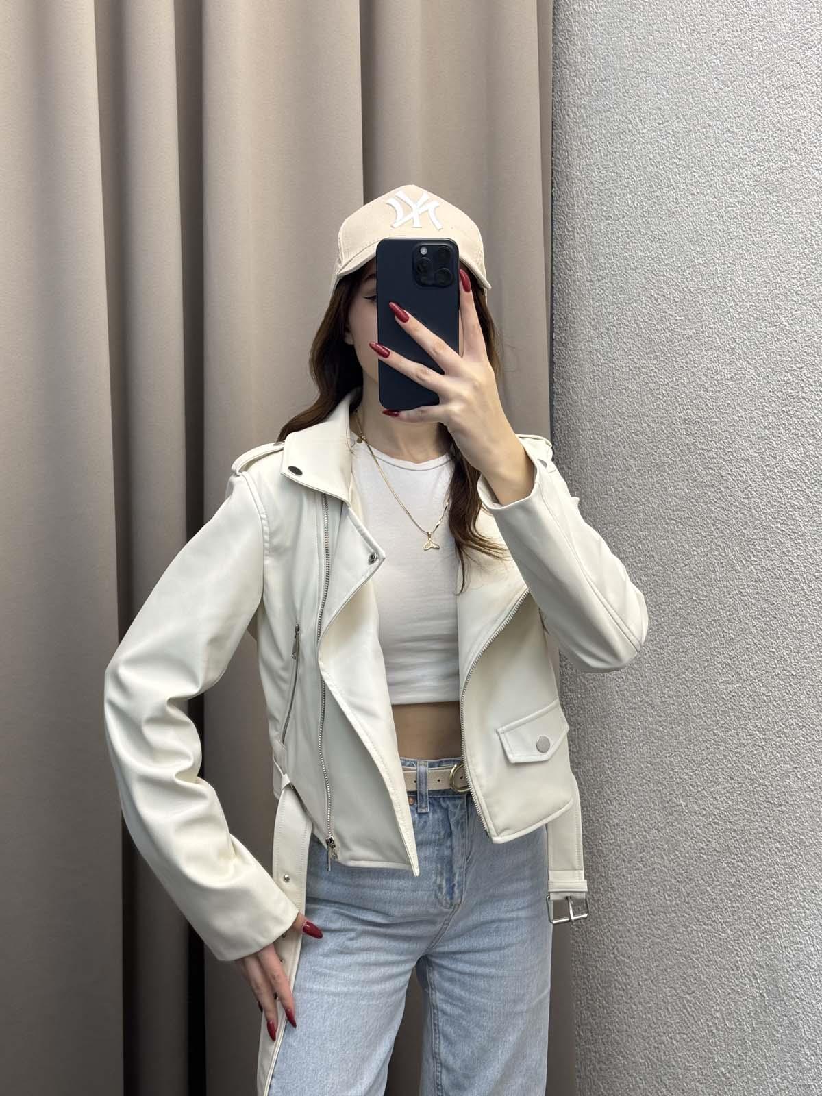 Zra Muadil Beyaz Deri Ceket