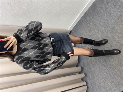 BAKLAVA DESEN OVERSİZE KALIP KAZAK SİYAH