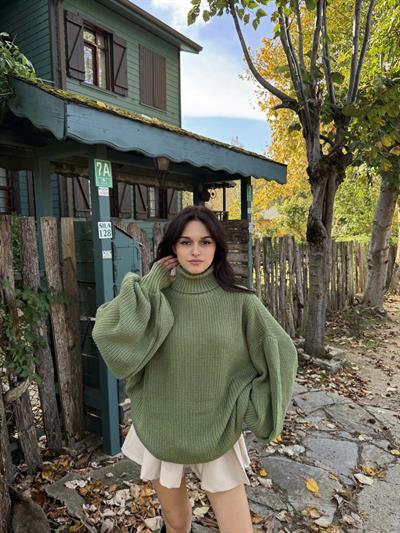 Beay Balon Kol Boğazlı Mint Kazak