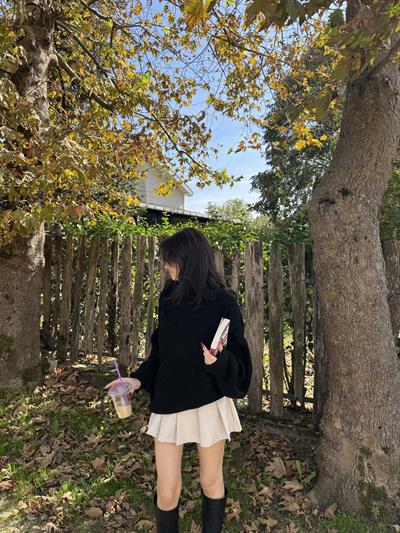 Beay Balon Kol Boğazlı Siyah Kazak