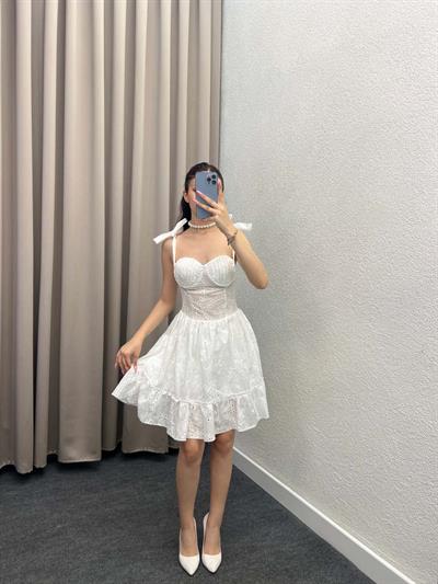 Beyaz Omuz Bağlamalı Sırt Bağcık Detaylı Fisto Kısa Elbise