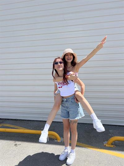 BF Püsküllü Dark Mom Kot Şort