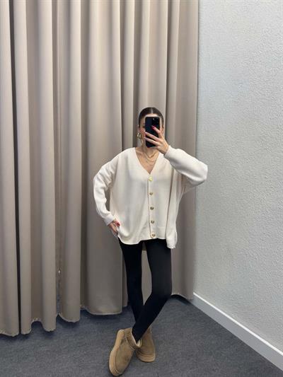 Gold Düğmeli Salaş Krem Hırka